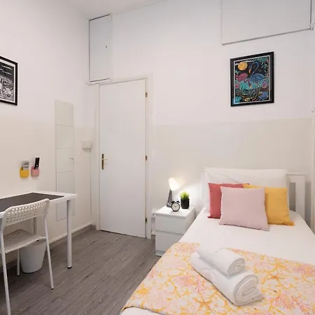 Daire Via Vetulonia Casa Grande X12 - 5 Con Aria Condizionata - Wi-fi Fibra 1000 - 3 Bagni - 2 Parcheggi Privati Roma