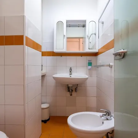 Via Vetulonia Casa Grande X12 - 5 Con Aria Condizionata - Wi-fi Fibra 1000 - 3 Bagni - 2 Parcheggi Privati * Roma