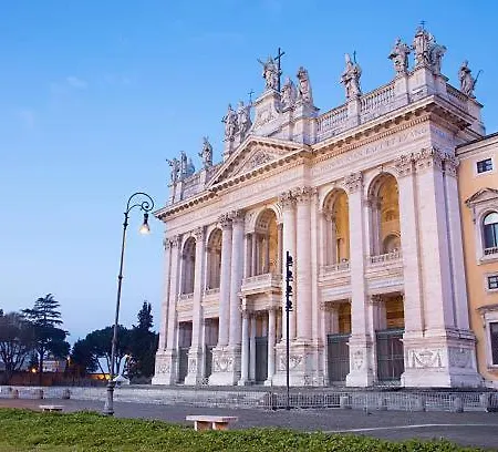 Daire Via Vetulonia Casa Grande X12 - 5 Con Aria Condizionata - Wi-fi Fibra 1000 - 3 Bagni - 2 Parcheggi Privati Roma