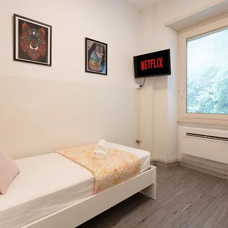 Via Vetulonia Casa Grande X12 - 5 Con Aria Condizionata - Wi-fi Fibra 1000 - 3 Bagni - 2 Parcheggi Privati Daire Roma