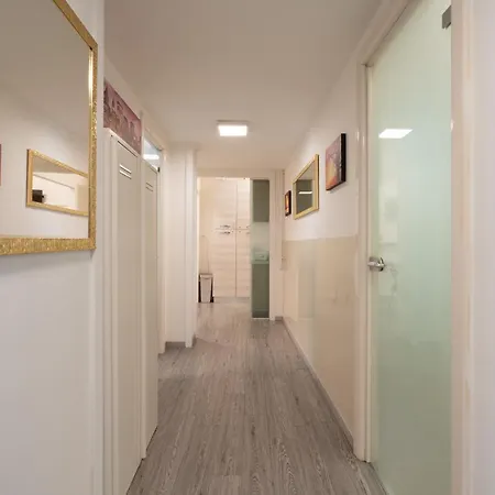 Via Vetulonia Casa Grande X12 - 5 Con Aria Condizionata - Wi-fi Fibra 1000 - 3 Bagni - 2 Parcheggi Privati Roma