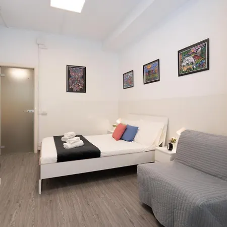Via Vetulonia Casa Grande X12 - 5 Con Aria Condizionata - Wi-fi Fibra 1000 - 3 Bagni - 2 Parcheggi Privati Roma